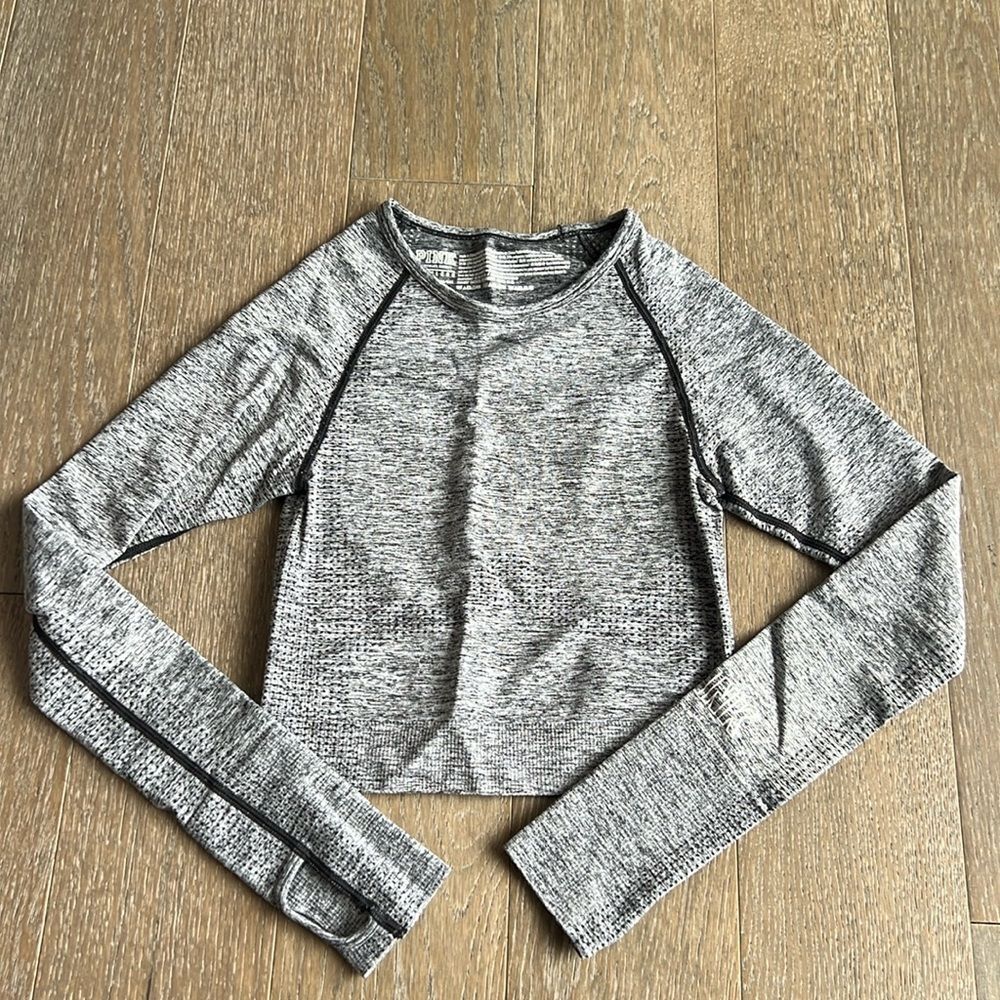 NWT PINK Victoria's Secret Seamless Workout Long Sleeve Top Gray XS